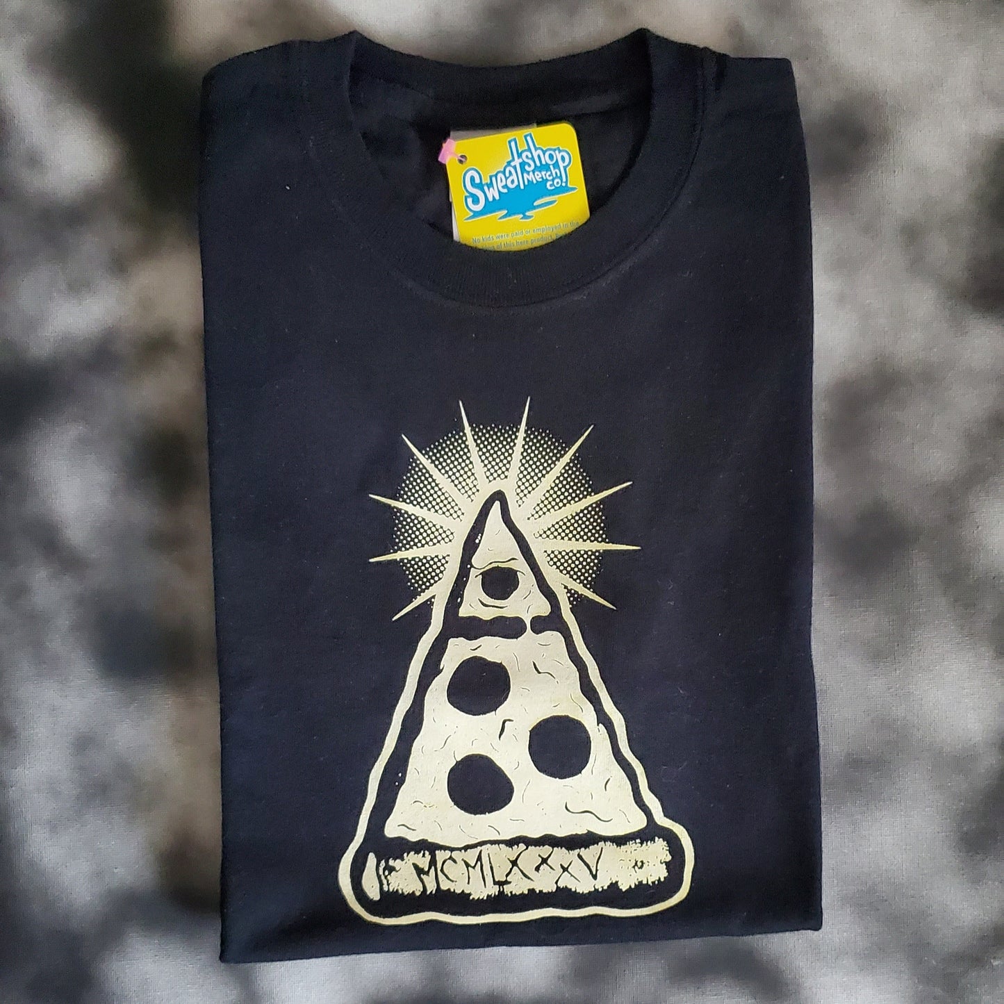Annuit Pizzatis All Seeing Pepperoni Illuminati Pizza T-Shirts