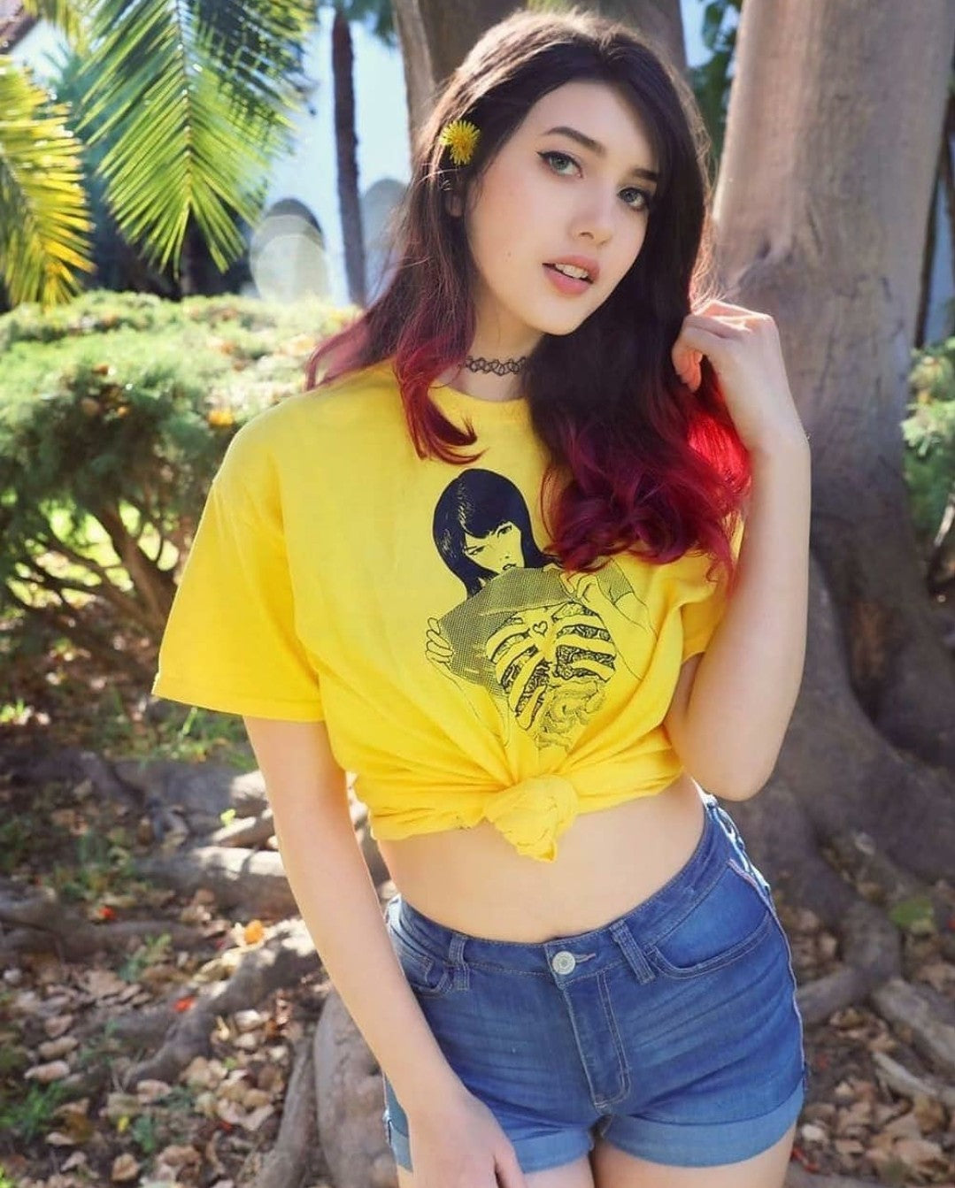 Gut Girls T-shirts // Yellow